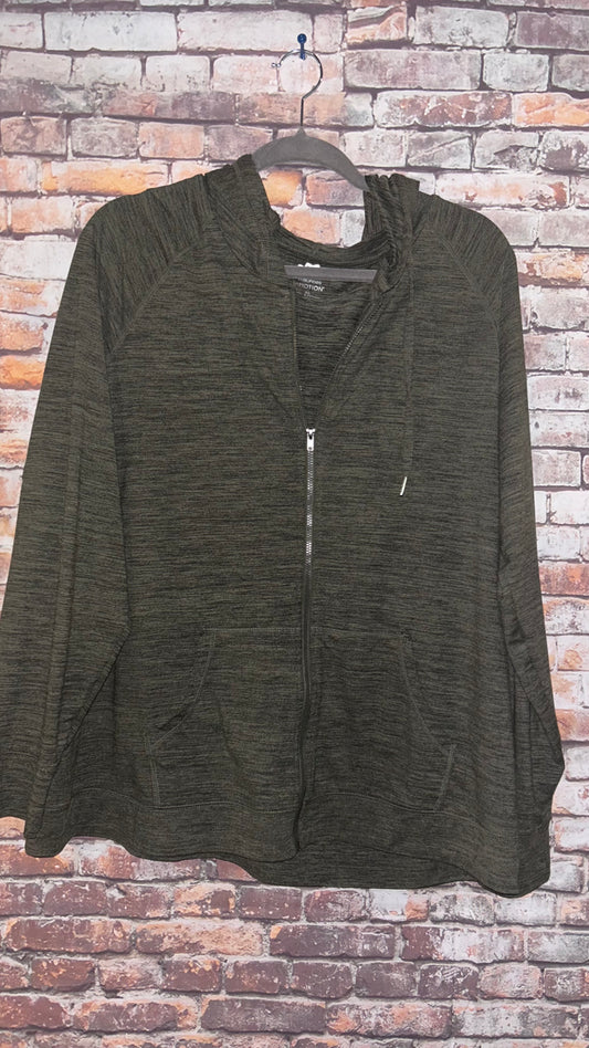 Women’s Maurices all in motion extra large top with stretch thrifty piece ￼